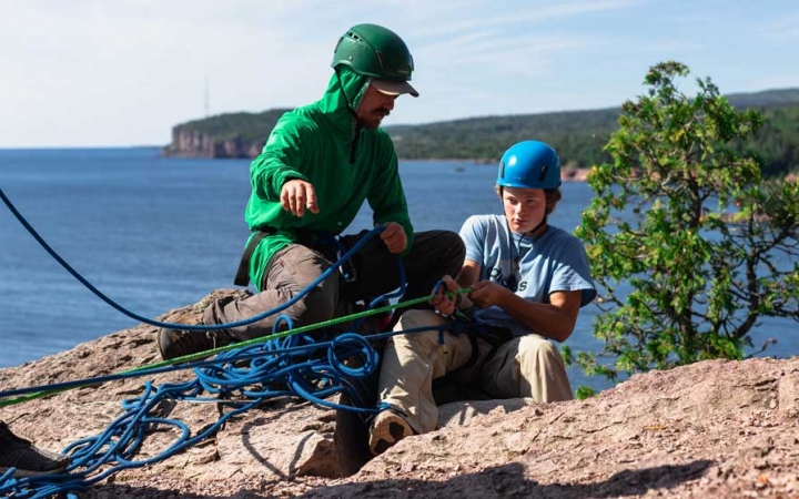 rock climbing class for high schoolers